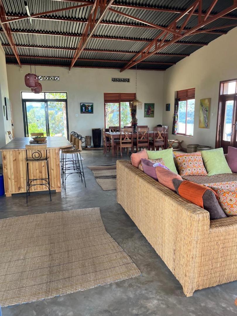 Amazi Land Home And Farm Stay Kibuye Экстерьер фото